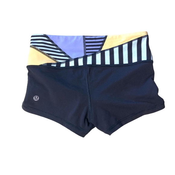 Lululemon Boogie Short Size 4 - Picture 7 of 9